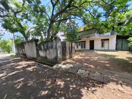Exterior - Large Property close to RAJAGIRIYA Junction| 4 Bedrooms| 23 Perches|@ LAND VALUE| Quick Sale| only Rs. 96 Mil