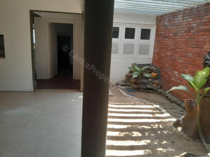 House for rent in Rathmalana