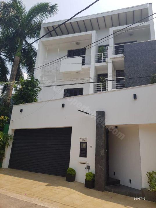 Exterior - House for sale in Colombo 5