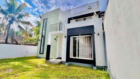 Exterior - Well Built Nice Garden Good Road Access 4 BR House For Sale Negombo