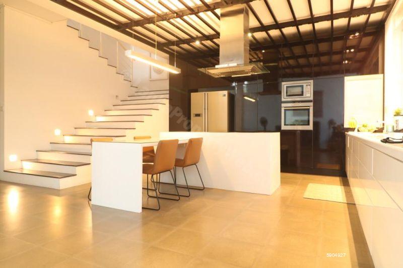 Kitchen - House for rent in Colombo 5