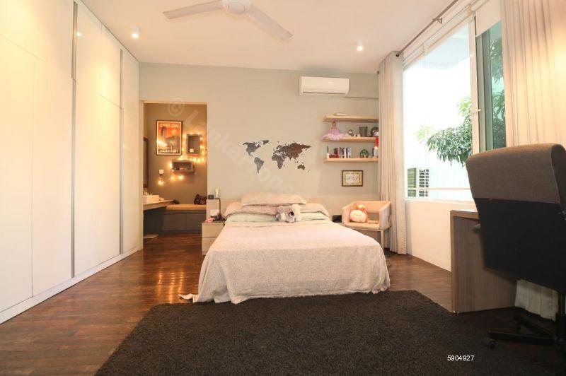 Bedroom - House for rent in Colombo 5