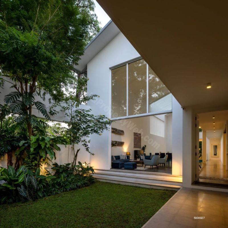 Exterior - House for rent in Colombo 5