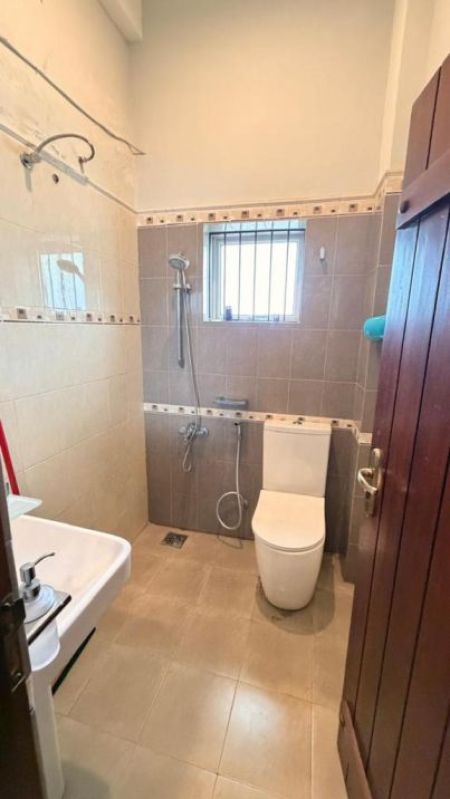 Bathroom - 🏡 Luxury Fully Furnished Three-Storey House for Rent