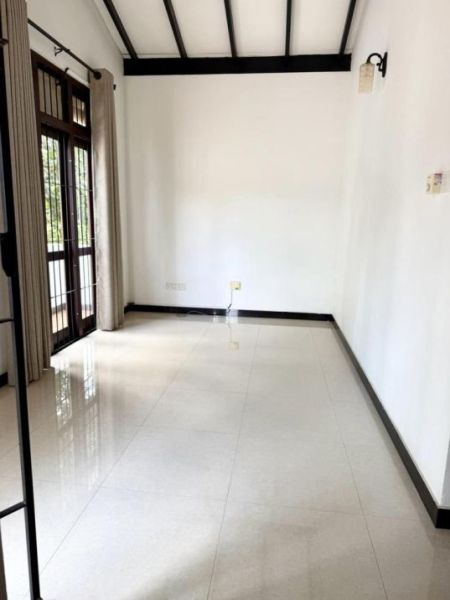 Living Room - 10.5 Perches Two Storey House for Sale in Athurugiriya