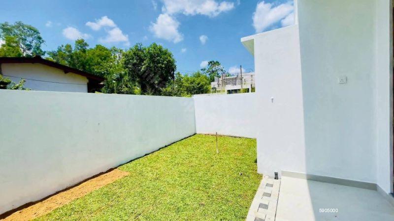 Exterior - House for sale in Athurugiriya