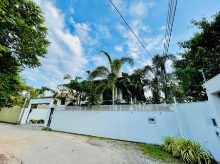 Exterior - Pepiliyana Luxury House For Sale Bordering Dehiwala 