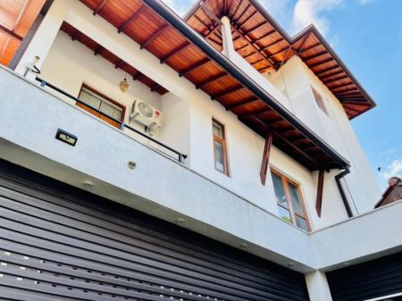 Exterior - Pepiliyana Luxury House For Sale Bordering Dehiwala 