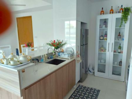 Kitchen - Capitol Twin Peaks Fully Furnished Apartment for Sale in Colombo 2 - EA414