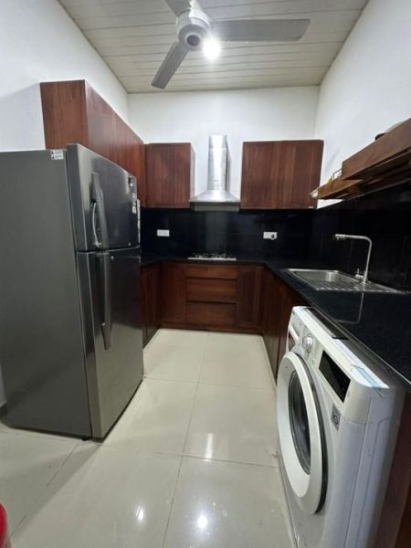 Kitchen - Ariyana Resort  4BR Apartment For Sale in Athurugiriya - EA702