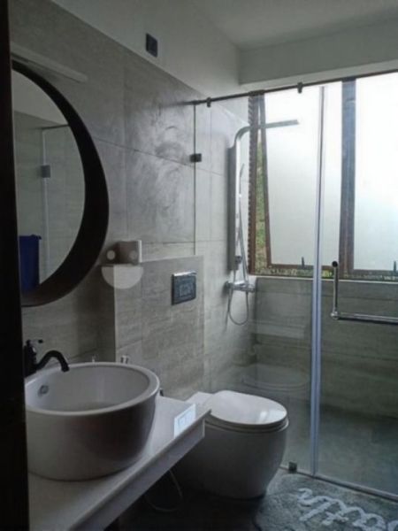 Bathroom - 08 Perches Unfurnished House for Sale - HL48898