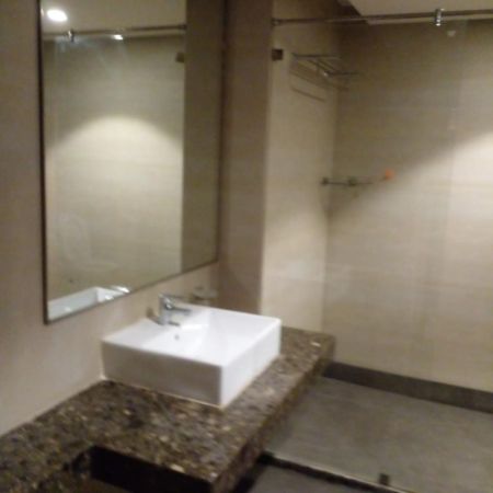 Bathroom - 3 Bedroom furnished Iconic Apartment for sale in Rajagiriya at LKR 75 Million
