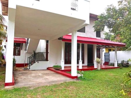 Exterior - Two-Story House with Annex for Sale – Athurugiriya / Kottawa Prime Access Zone