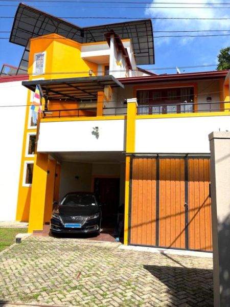 Exterior - Spacious Family House for Sale –  Miriswatta, Piliyandala