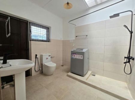 Bathroom - 03 Bedroom Furnished 02 Storied House for Rent in Colombo 07 (A6126)