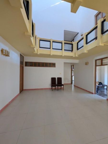Exterior - Grand House for Rent in Colombo 3