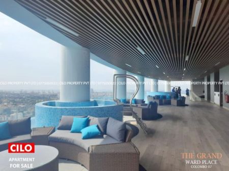 Living Room - Prime grand unbelievable price investment opportunity 3 bedrooms sale - Colombo 7