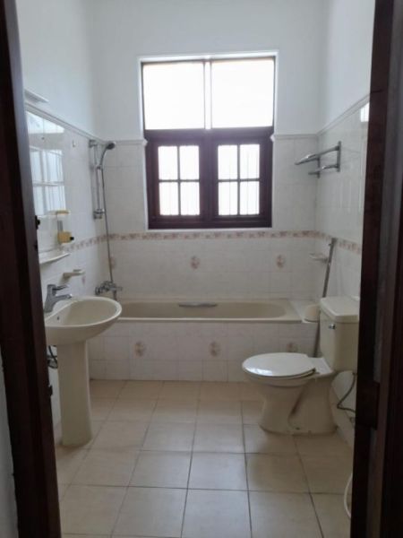 Bathroom - 2 Story House For Sale in Dehiwala - EH306