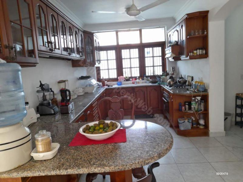 House for sale in Dehiwala