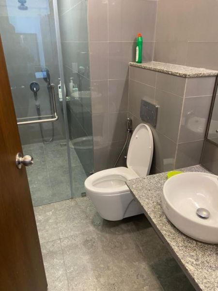 Bathroom - Short term Iconic Galaxy Residencies Apartment for rent in Rajagiriya 