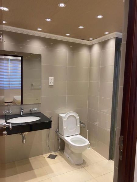 Bathroom - On320/Furnished/3 Bedroom Apartment for rent in Colombo 2