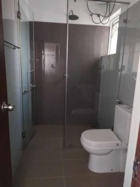 Bathroom - Canterbury Golf 2 Storey House For Sale in Piliyandala - EH369