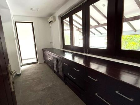 Kitchen - Luxury House with Swimming Pool for Rent – Thalawathugoda