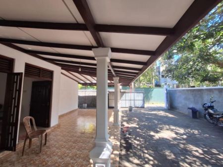 Exterior - Single Story 4 Bedrooms House For Sale in Piliyandala - EH392