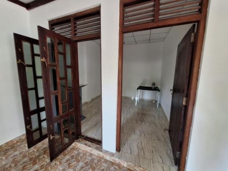 Exterior - Single Story 4 Bedrooms House For Sale in Piliyandala - EH392