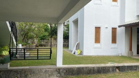 Exterior - Luxury Two-Storey House for Rent in Thalawathugoda - EH401
