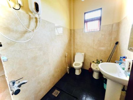 Bathroom - (S1383) 17 Perch Land With Two Storey House for sale in Ranala Kaduwela