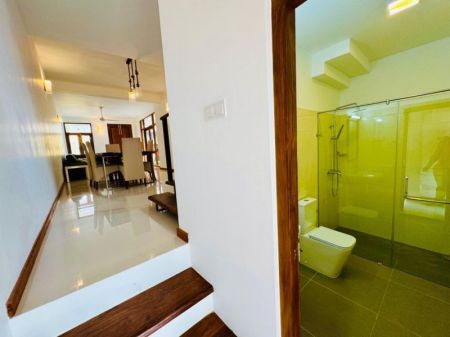 Bathroom - (SH1340) Brand New Luxury Three Storey House for Sale in Battaramulla