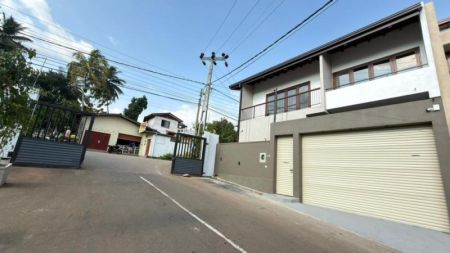 Exterior - (DH1119) Luxury Three Storey House for Sale in Mattegoda Prime Aurora