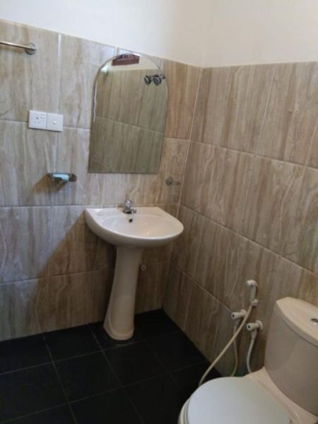 Bathroom - House For Rent – Malabe (very Spacious Family Home) 