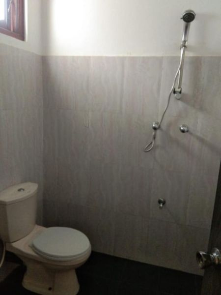 Bathroom - House For Rent – Malabe (very Spacious Family Home) 