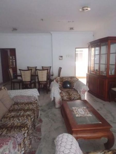 Living Room - (NA596) 3 Bedroom Apartment for Sale in Colombo 05