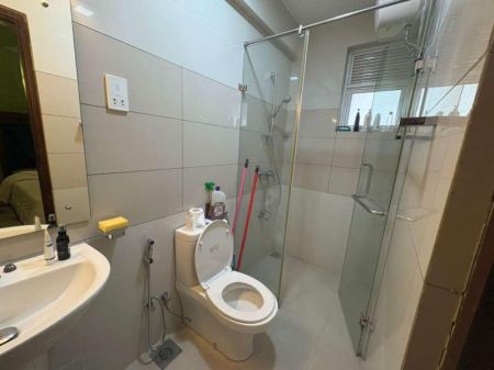 Bathroom - Prime/Edmonton road/furnished/02beds/for rent in Colombo-05. 