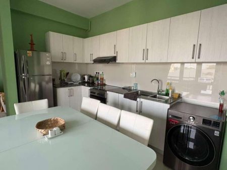 Kitchen - Prime/Edmonton road/furnished/02beds/for rent in Colombo-05. 