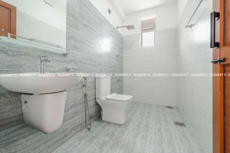 Bathroom - Apartment for Sale - Regal Court Residencies - Colombo 05 | LKR 90,000,000