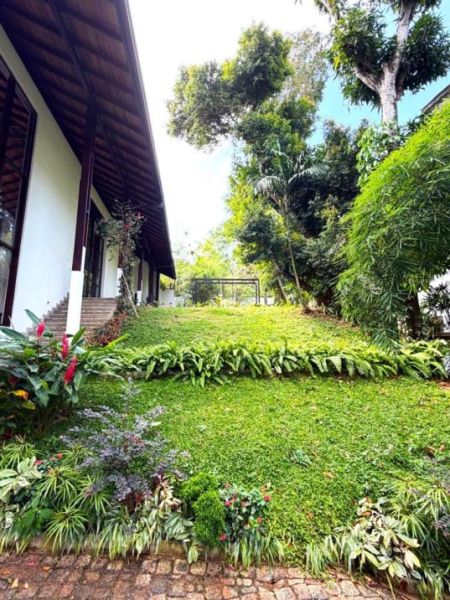 Exterior - Ultra-Luxury Modern House for Sale – Battaramulla