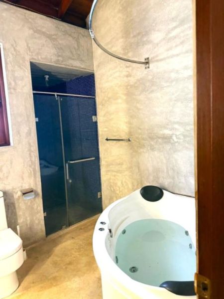 Bathroom - Ultra-Luxury Modern House for Sale – Battaramulla