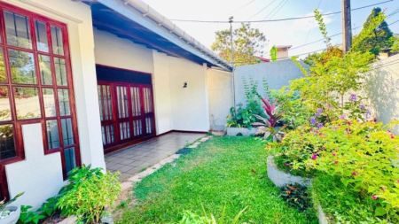 Exterior - (PR733) Furnished Luxury House for Rent in Nugegoda