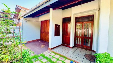 Exterior - (PR733) Furnished Luxury House for Rent in Nugegoda