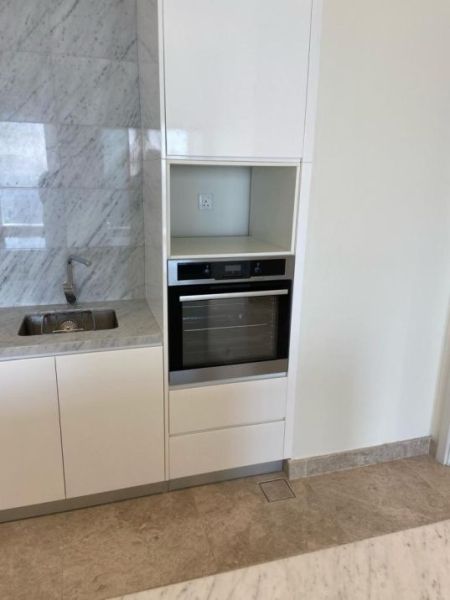 Kitchen - City Center/Panthouse/Unfurnished/03beds/for rent in Colombo-02. 