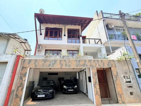 Exterior - Rajagiriya Architect Build 4 Bedroom House for Sale Kalapaluwawa