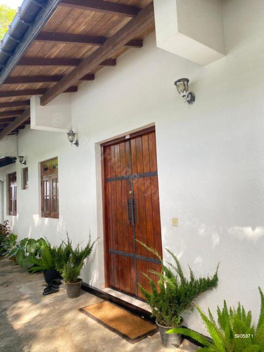 Exterior - House for sale in Battaramulla