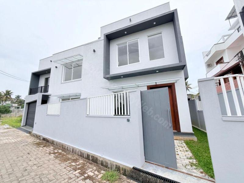 Exterior - House for sale in Mount Lavinia