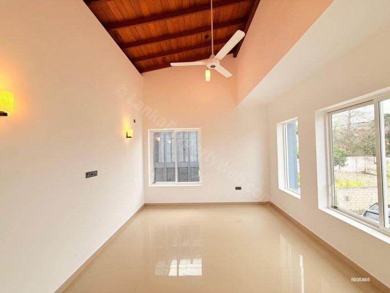 House for sale in Mount Lavinia