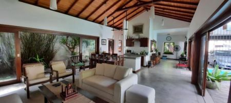 Living Room - 5 Bedroom House for Rent in Colombo 5, R4845