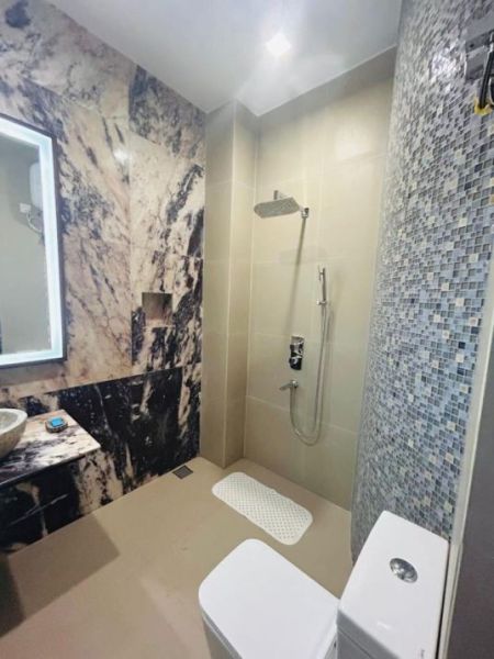 Bathroom - Luxury House for rent in Colombo 5 